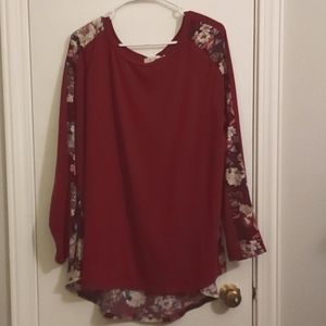1X redish maroon floral high-low blouse